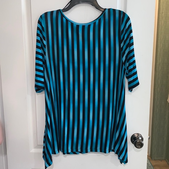Large Dana Buchman teal and black striped blouse with flared sides. - Picture 2 of 7